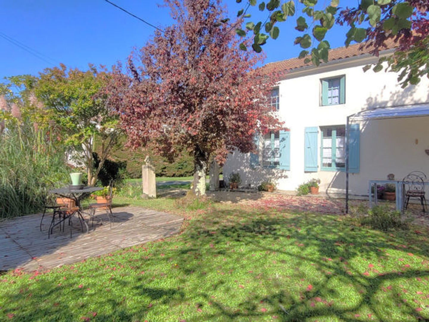 MAISON CHARENTAISE DE 220 M2 RENOVEE