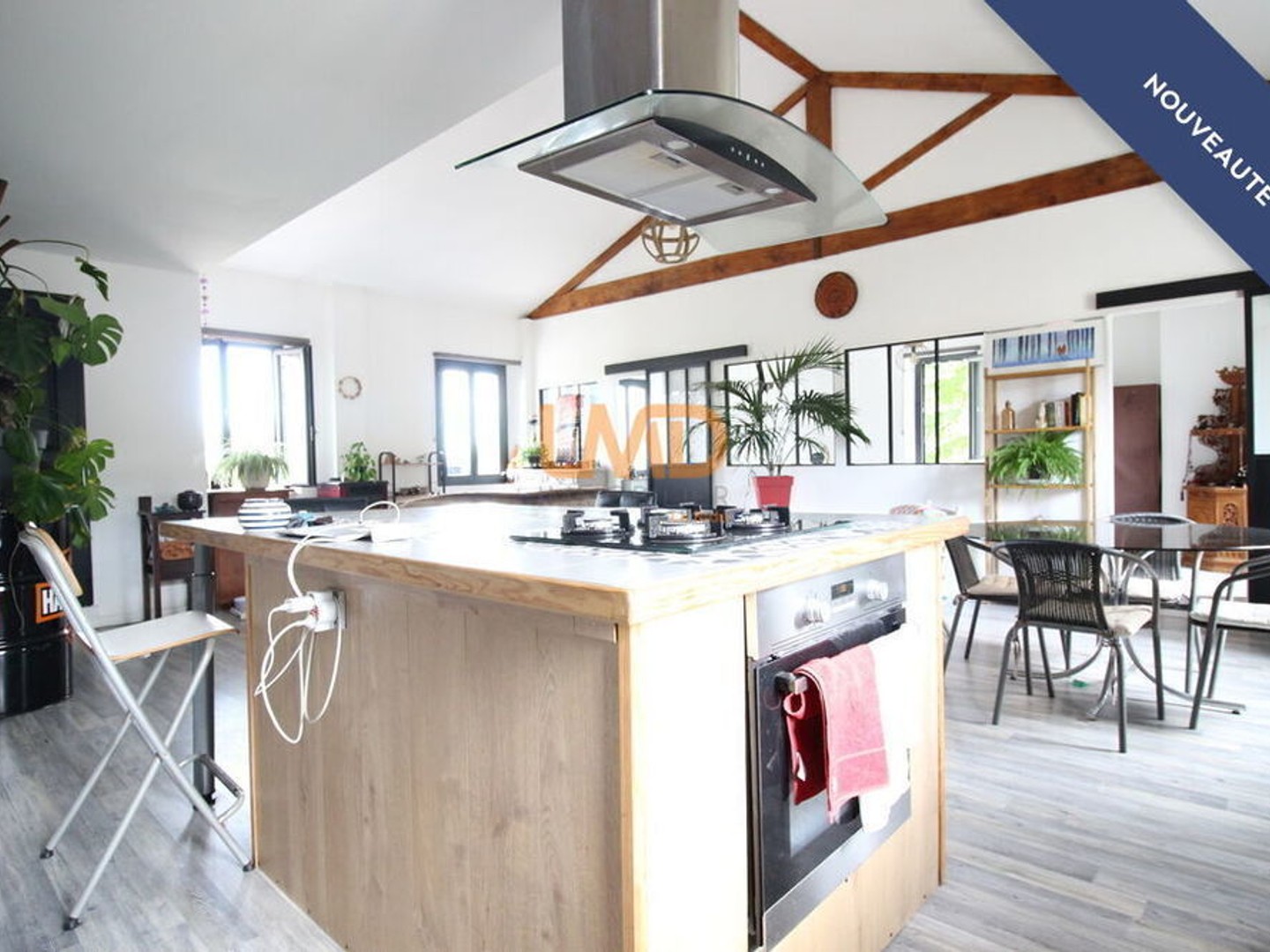 Immeuble à vendre - 6 pièces - 210m2 - Saint-Paul-Le-Jeune (07460)