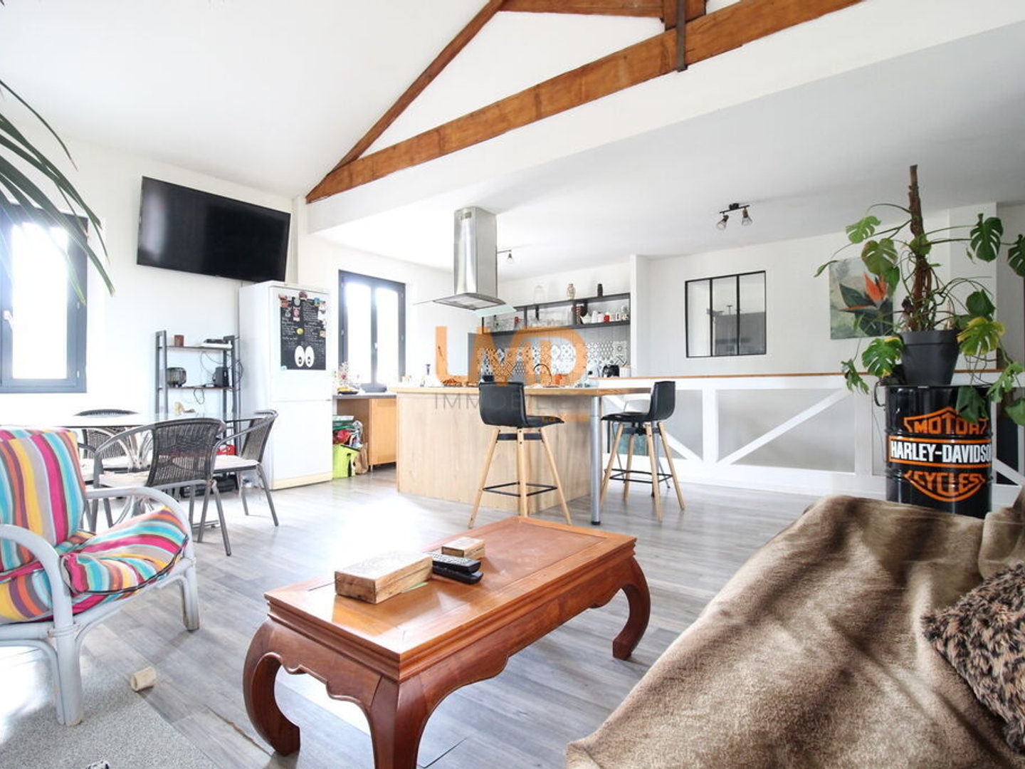 Immeuble à vendre - 6 pièces - 210m2 - Saint-Paul-Le-Jeune (07460)
