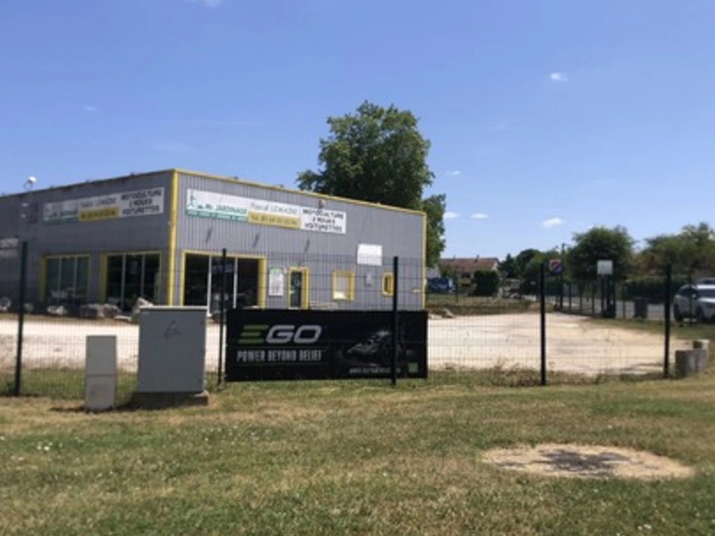 Magasin à vendre - 3600m2 - Saint-Georges-Sur... (41400)