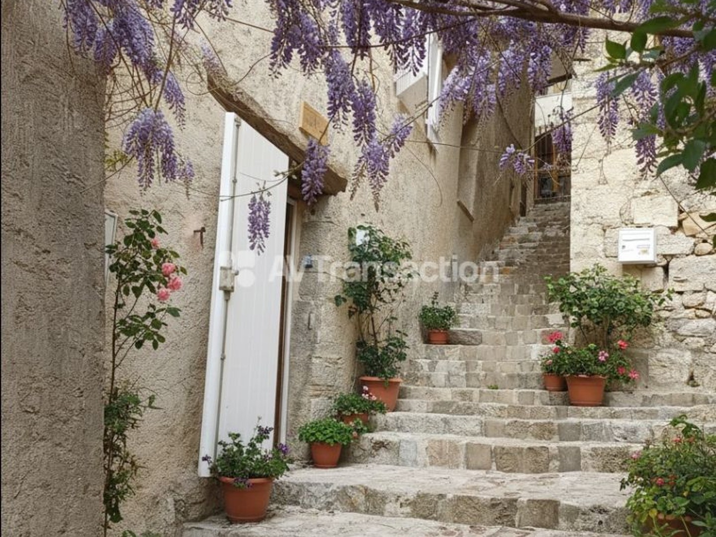 CALLAS : Maison de village rénovée 3 pièces