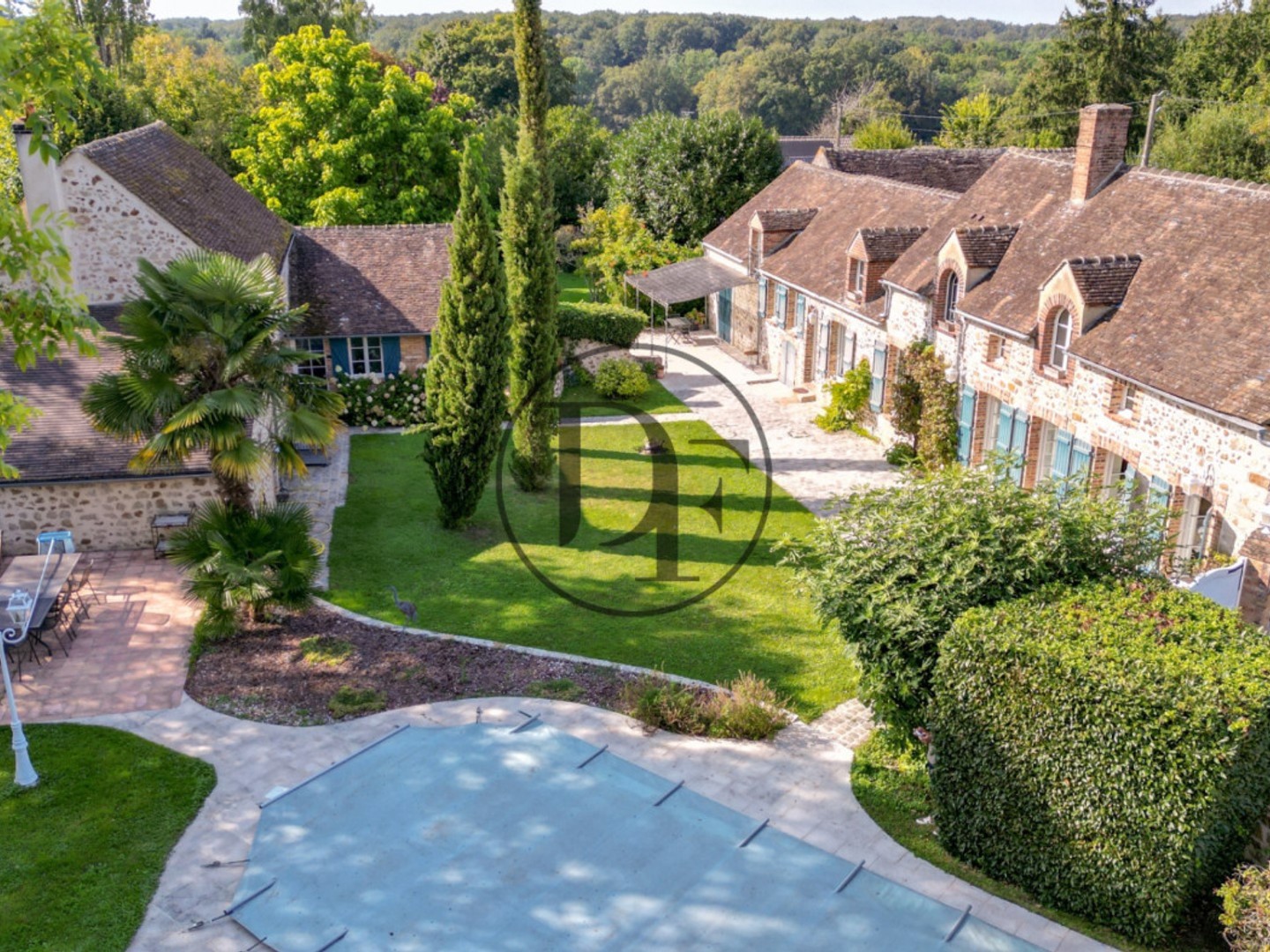 Propriété - 258m²