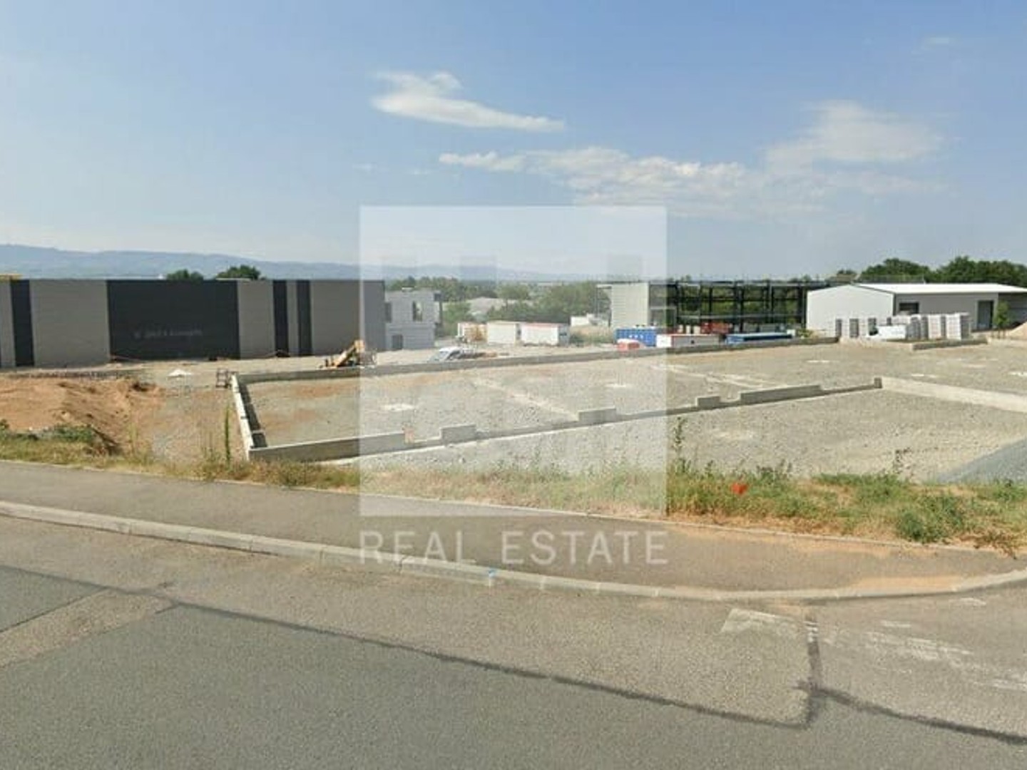 Locaux à vendre - 728m2 - Montmerle-Sur-Saône (01090)