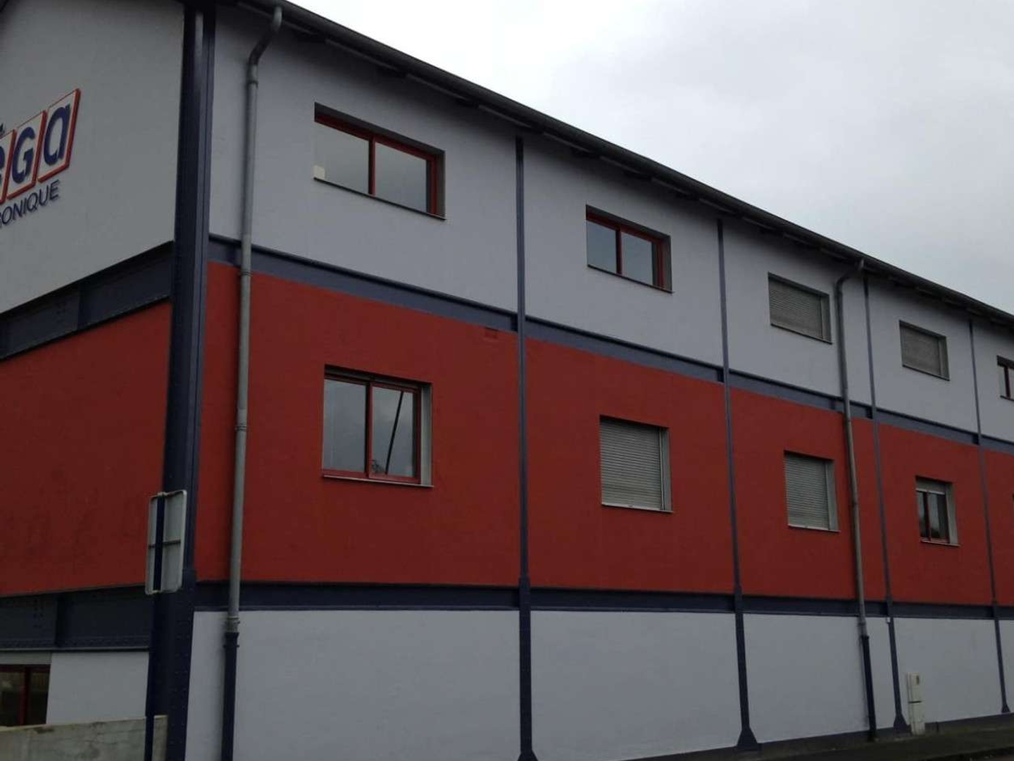 AV bâtiment industriel 650m² à Montceau les Mines