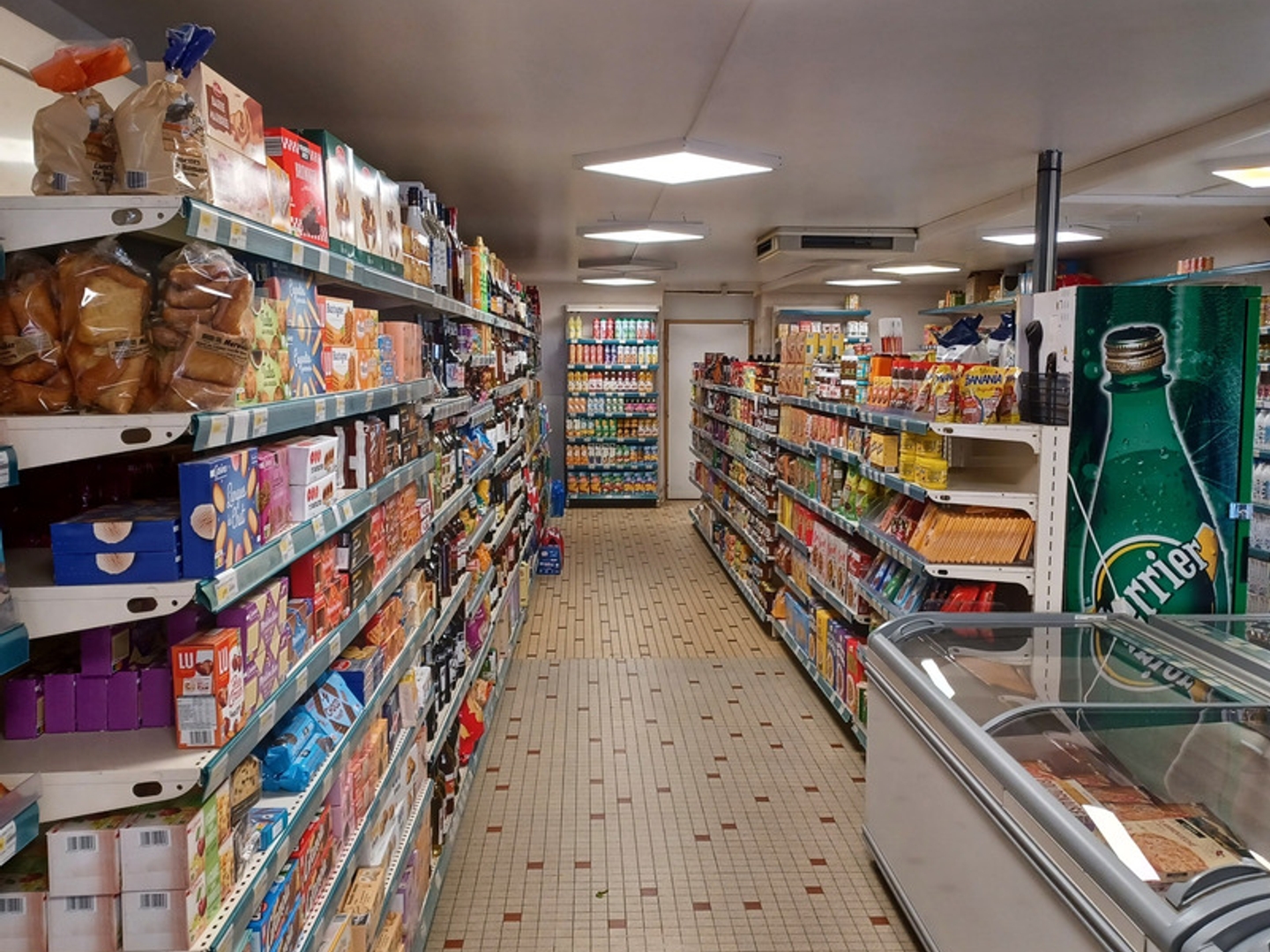 Magasin à vendre - 402m2 - Viella (32400)