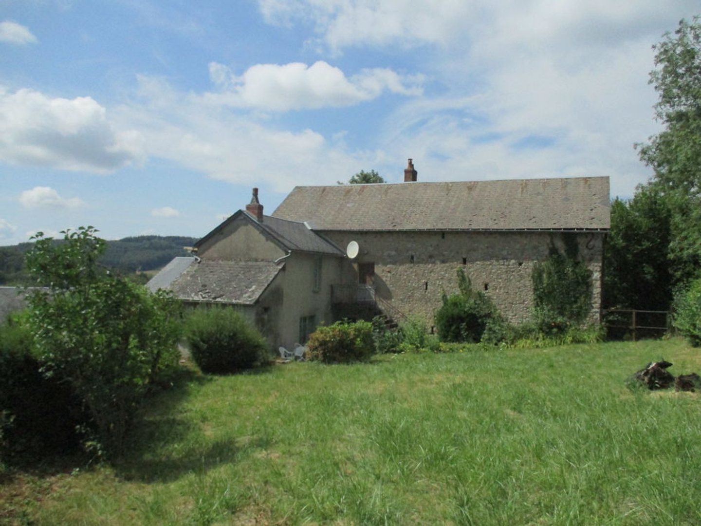 MORVAN / FACHIN - MAISON RURALE AVEC JARDIN ET PETITES DEPENDANCES