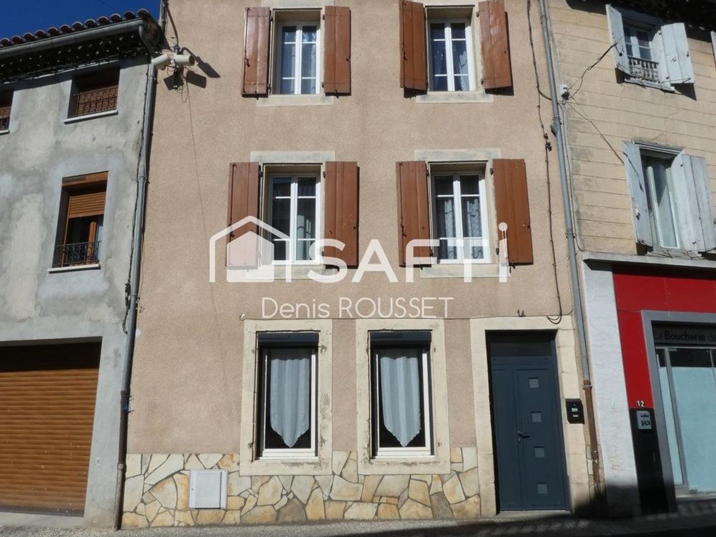 Grande maison de village T7 de 160m² avec cour intérieure de 20m²