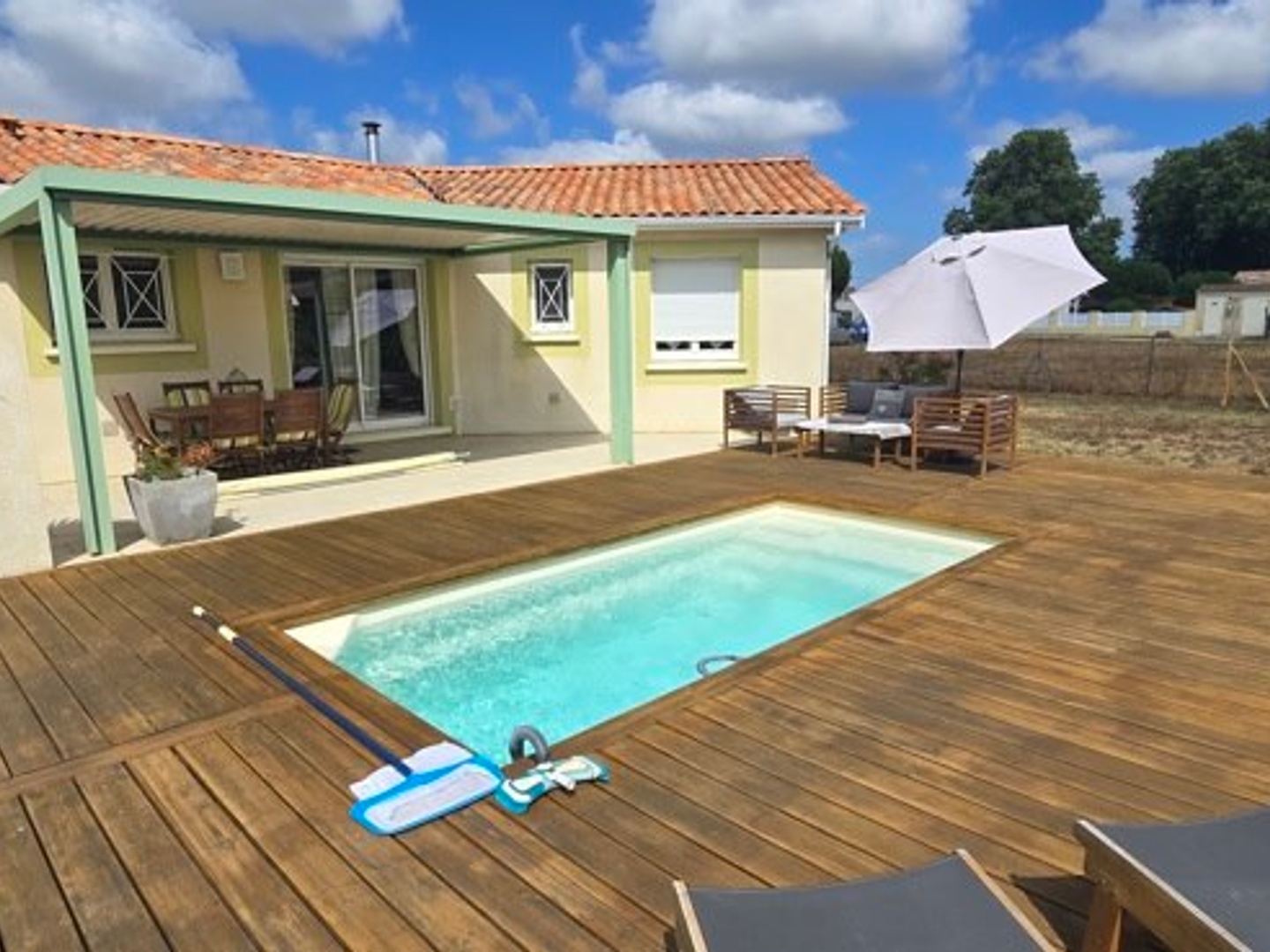 Maison à vendre - 4 pièces - 1203m2 - Talais (33590)