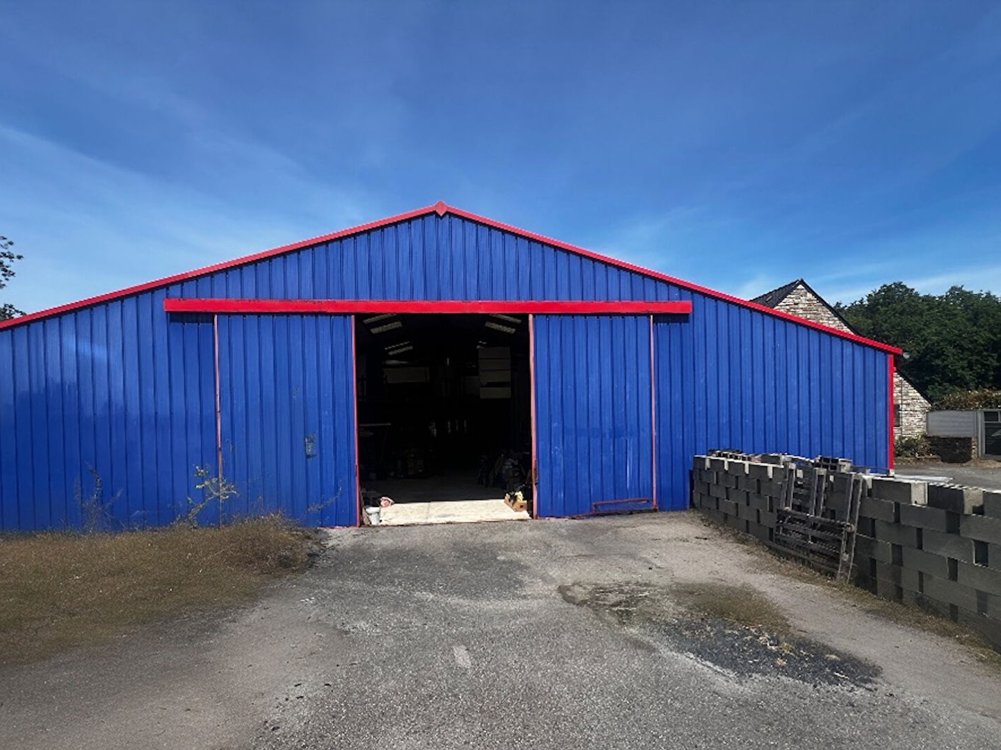 A vendre ensemble immobilier habitation et bâtiment professionnel à Sarzeau