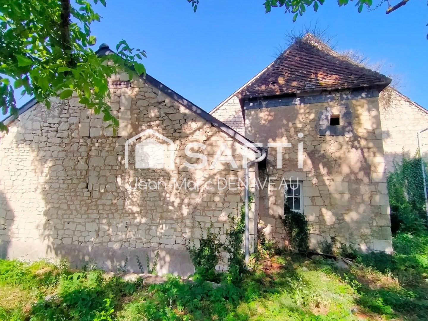 Immeuble à vendre - 4 pièces - 250m2 - Ligré (37500)