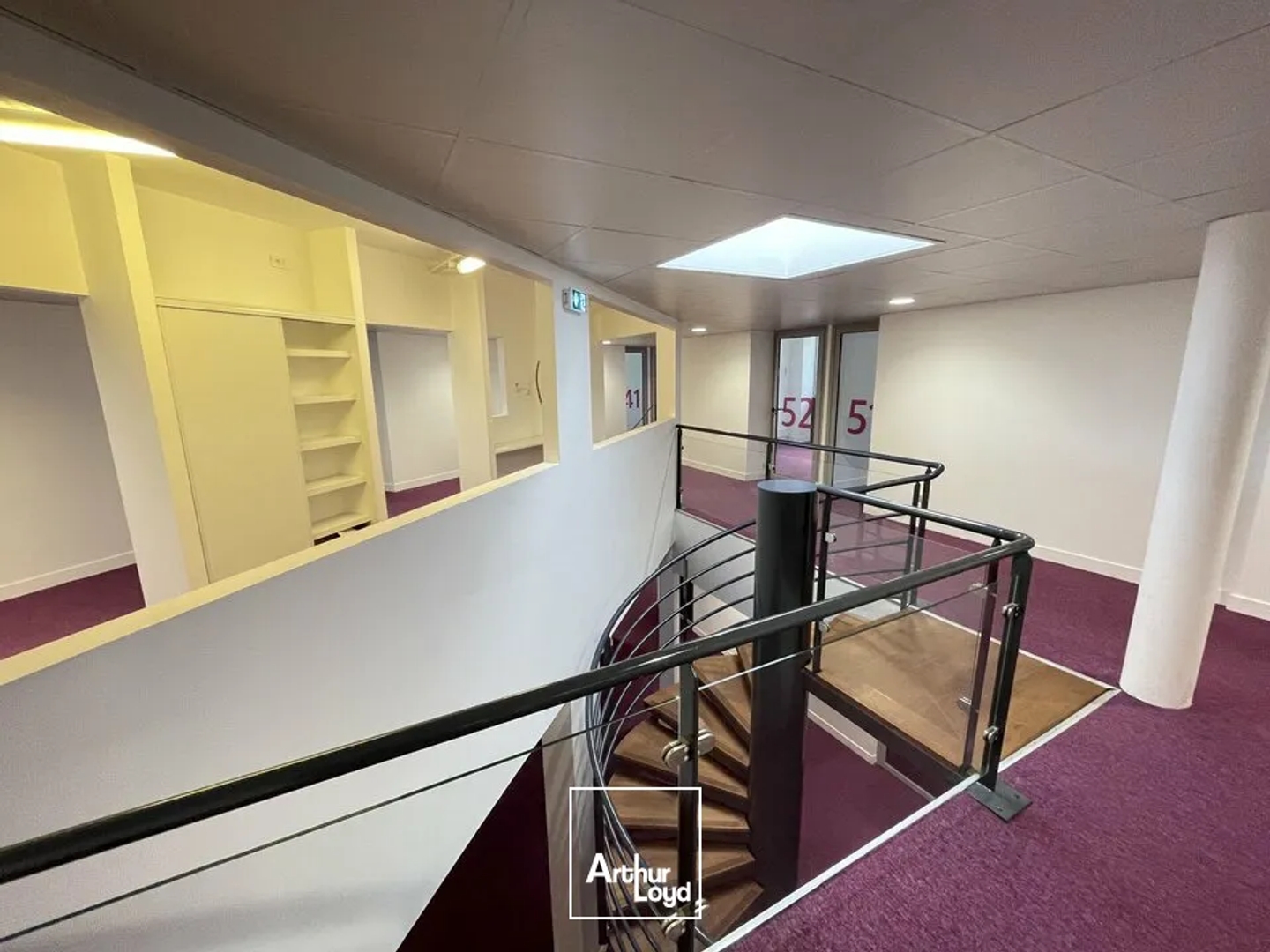 Bureaux à vendre - 554m2 - Chasseneuil-Du-Po... (86360)
