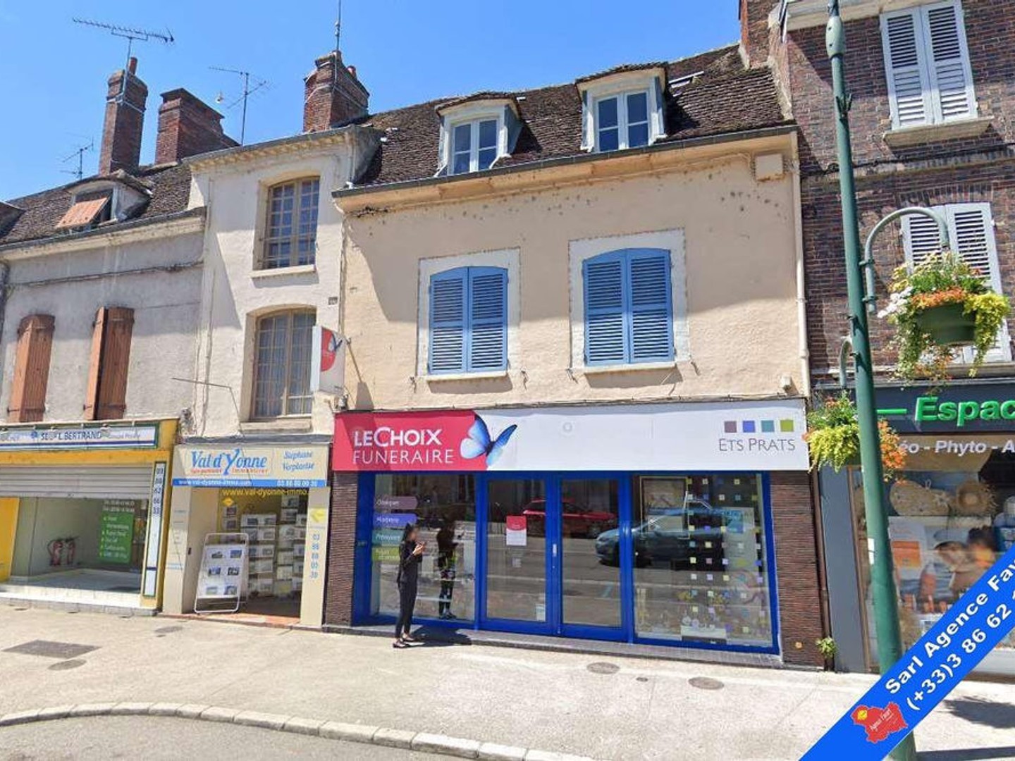Joigny immeuble commercial très bien placé.