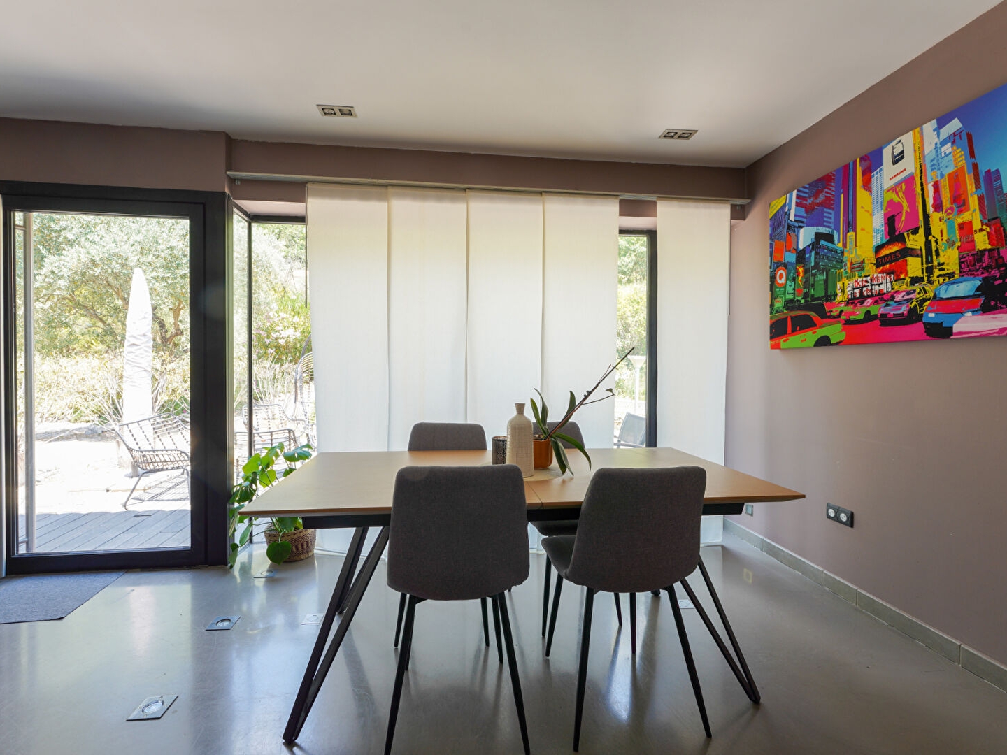 Appartement à vendre - 3 pièces - 111m2 - Châteauneuf-Le-Rouge (13790)
