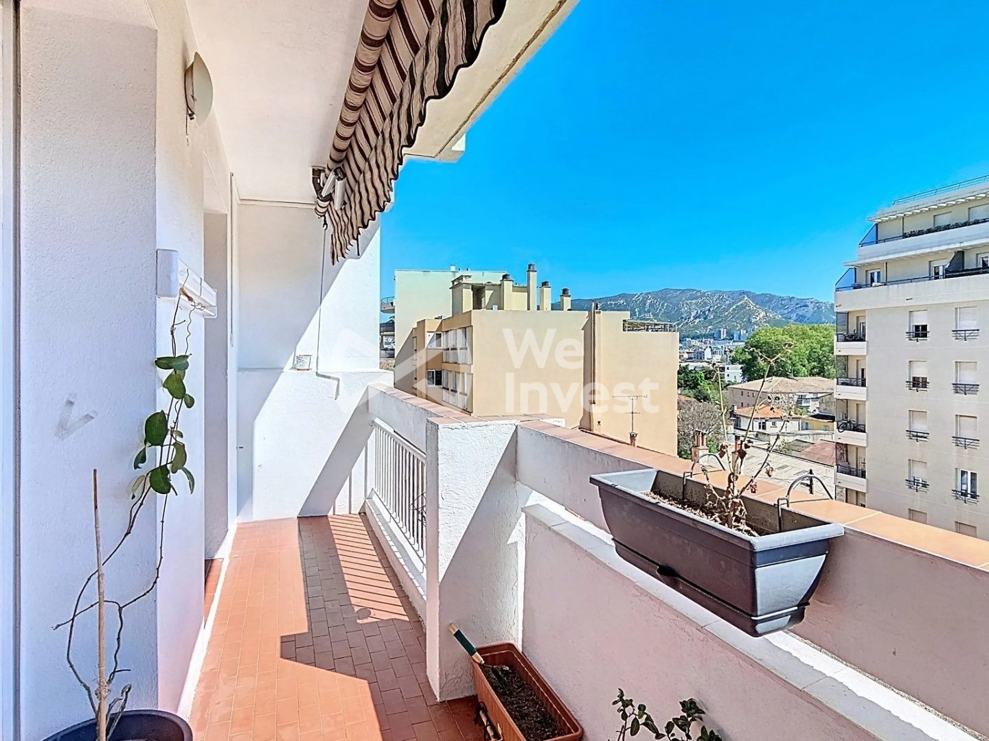 Grand appartement 98 m² traversant, ascenseur au 5ème, 2 terra