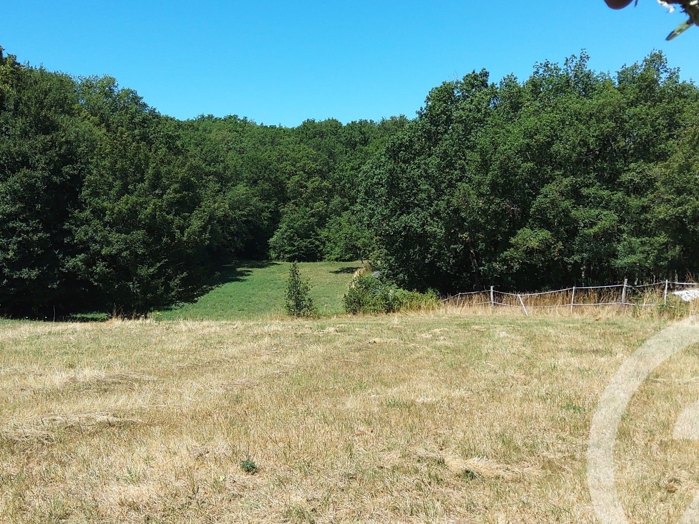 Terrain 3040 m²
