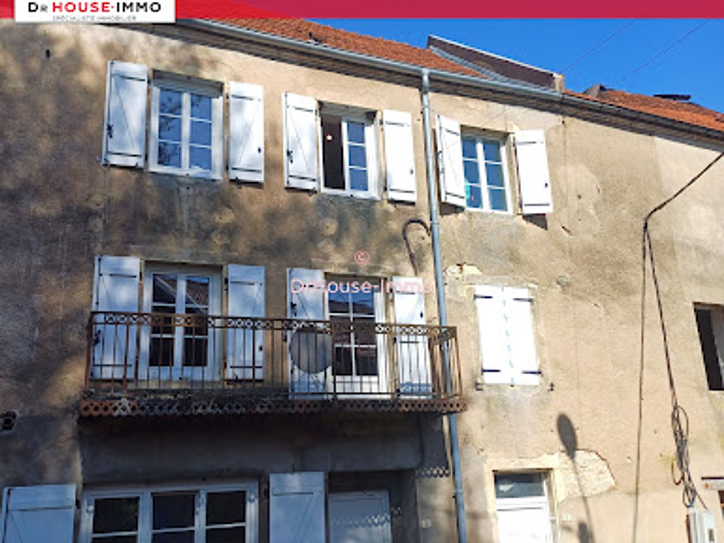 Local commercial 4 pièces 370 m²