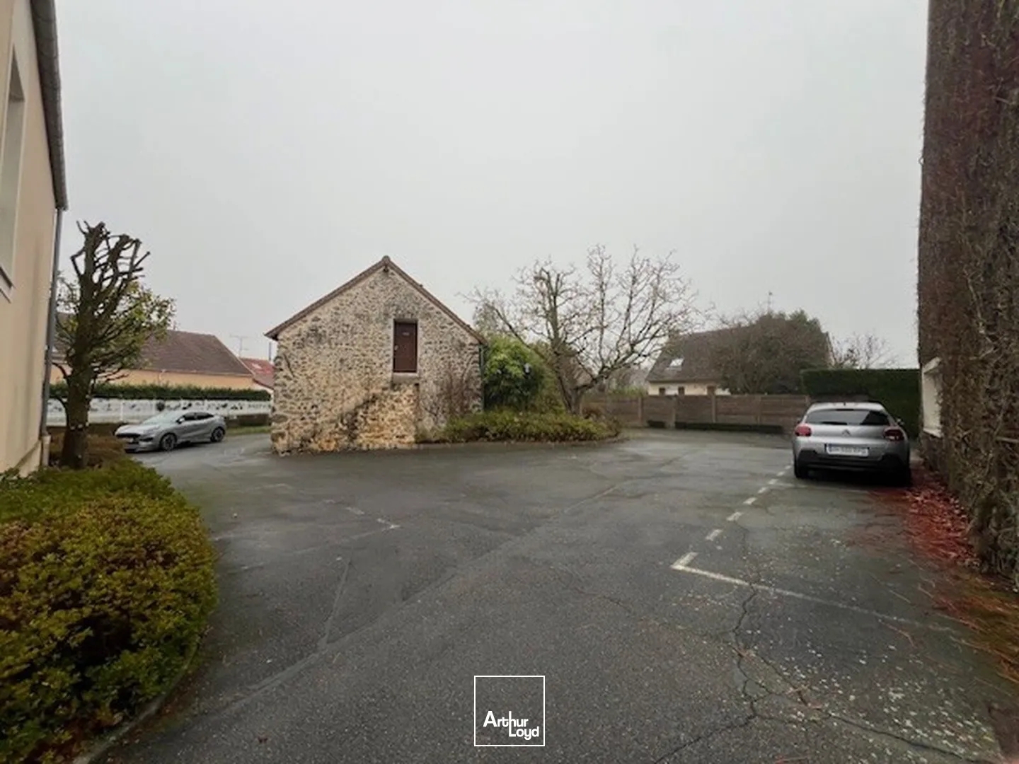 Bureaux à vendre - 930m2 - Limours (91470)