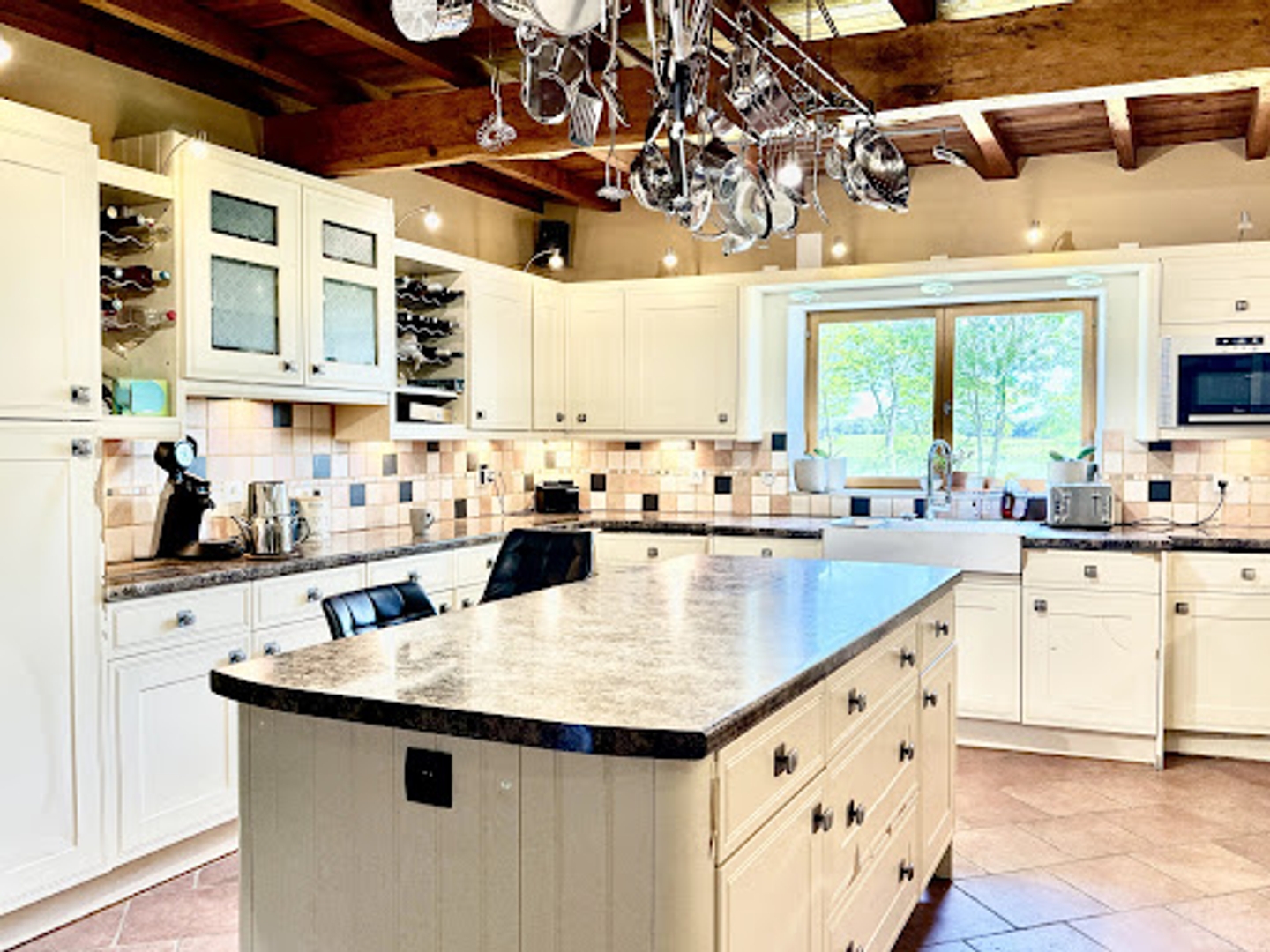 Maison à vendre - 711m2 - Limoux (11300)
