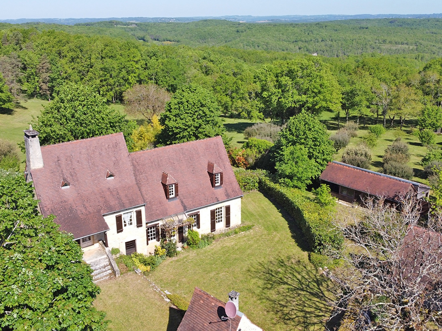 Maison COLY SAINT AMAND 150 m²
