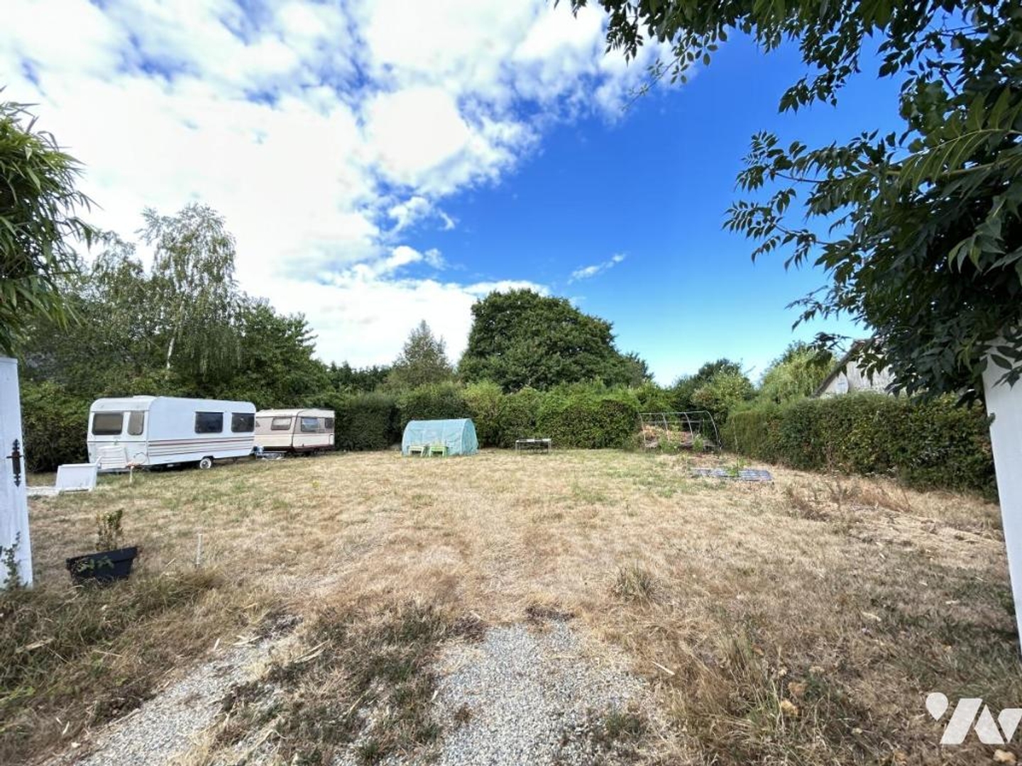 Terrain 675 m²