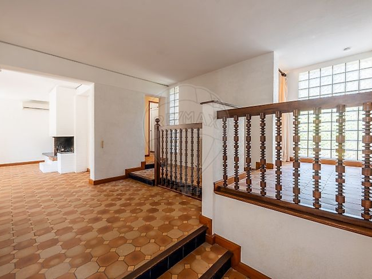 Maison à vendre - 7 pièces - 221m2 - Carry-Le-Rouet (13620)