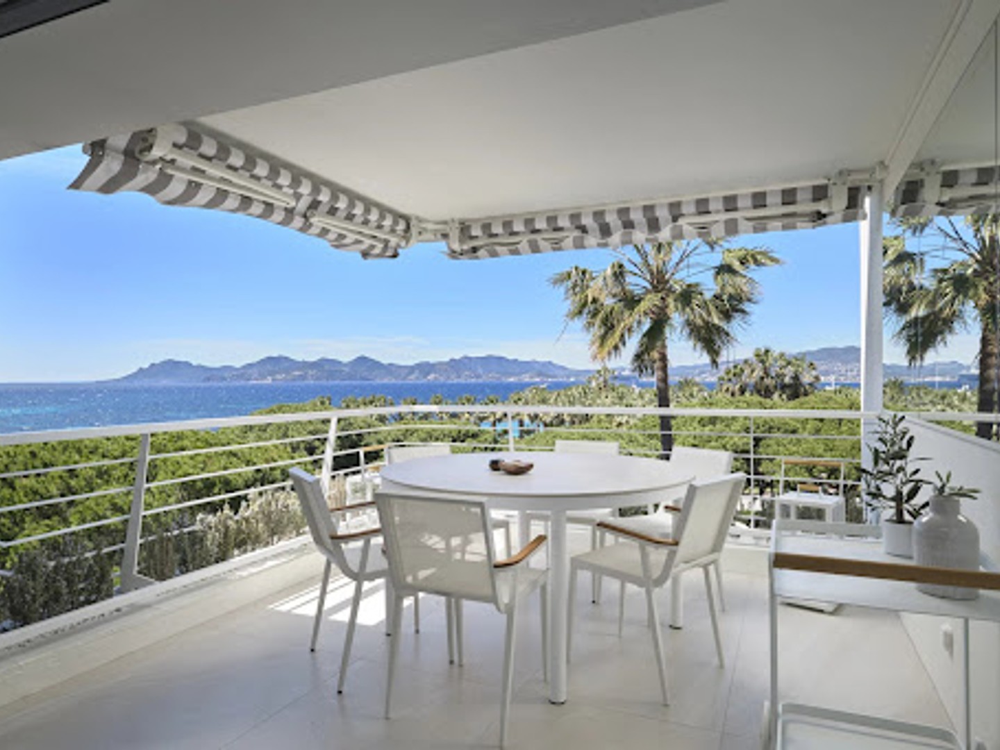 Appartement à vendre - 4 pièces - 108m2 - Cannes (06400)
