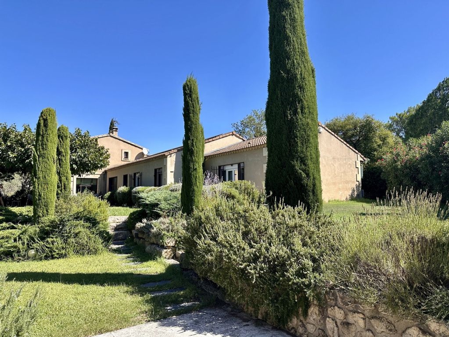 Villa 7 pièces 236 m²
