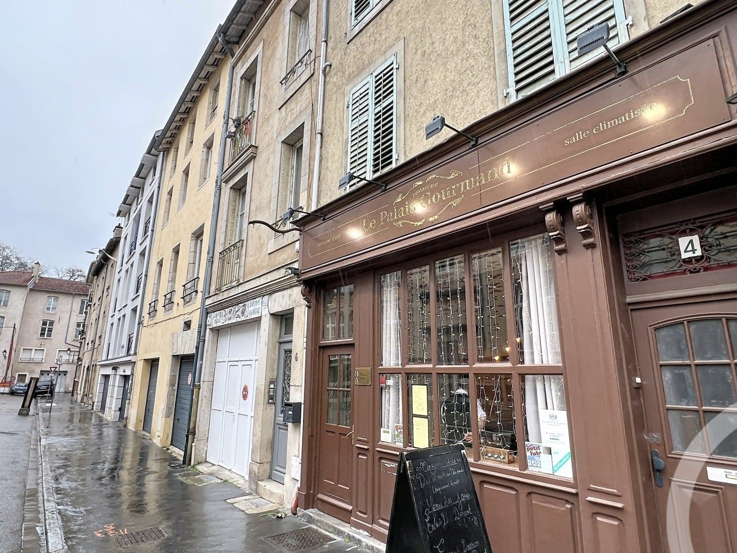 Fonds de commerce 247 m²