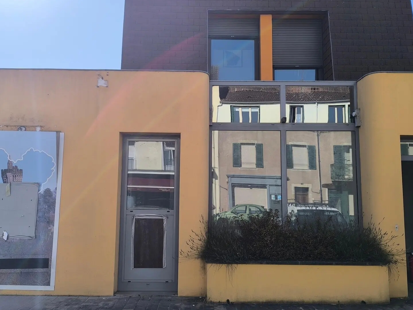 Local professionnel 114 m²
