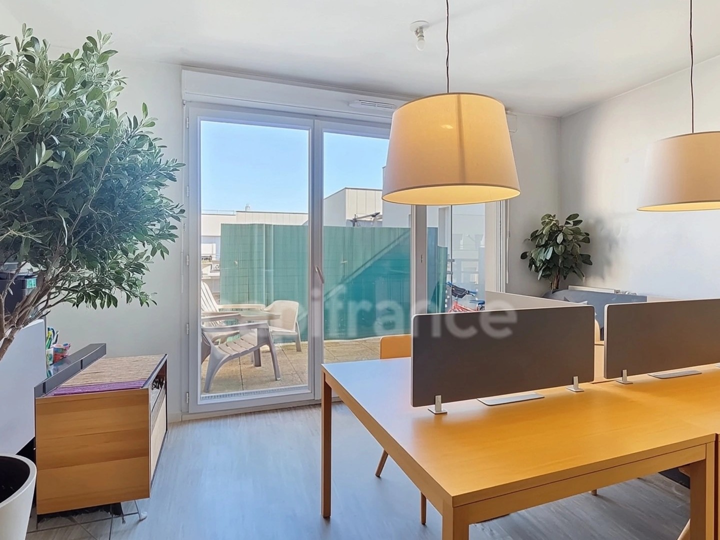 Commerce 3 pièces 56 m²