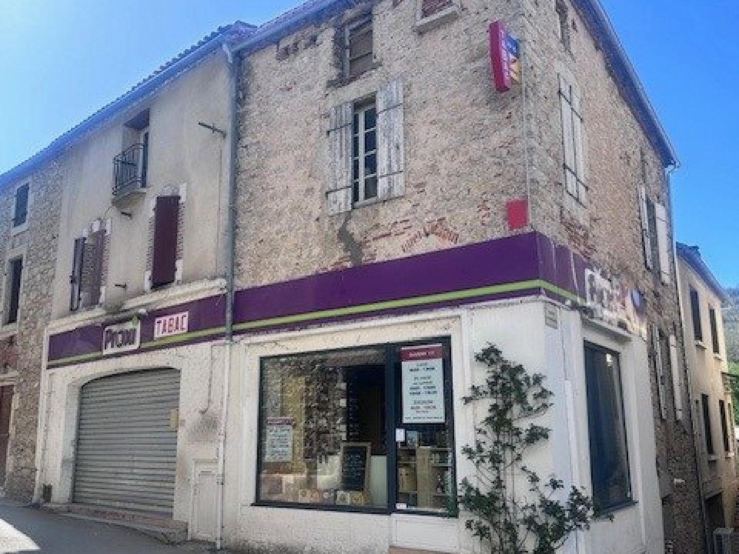 LOCAL COMMERCIAL CENTRE DE DOUELLE