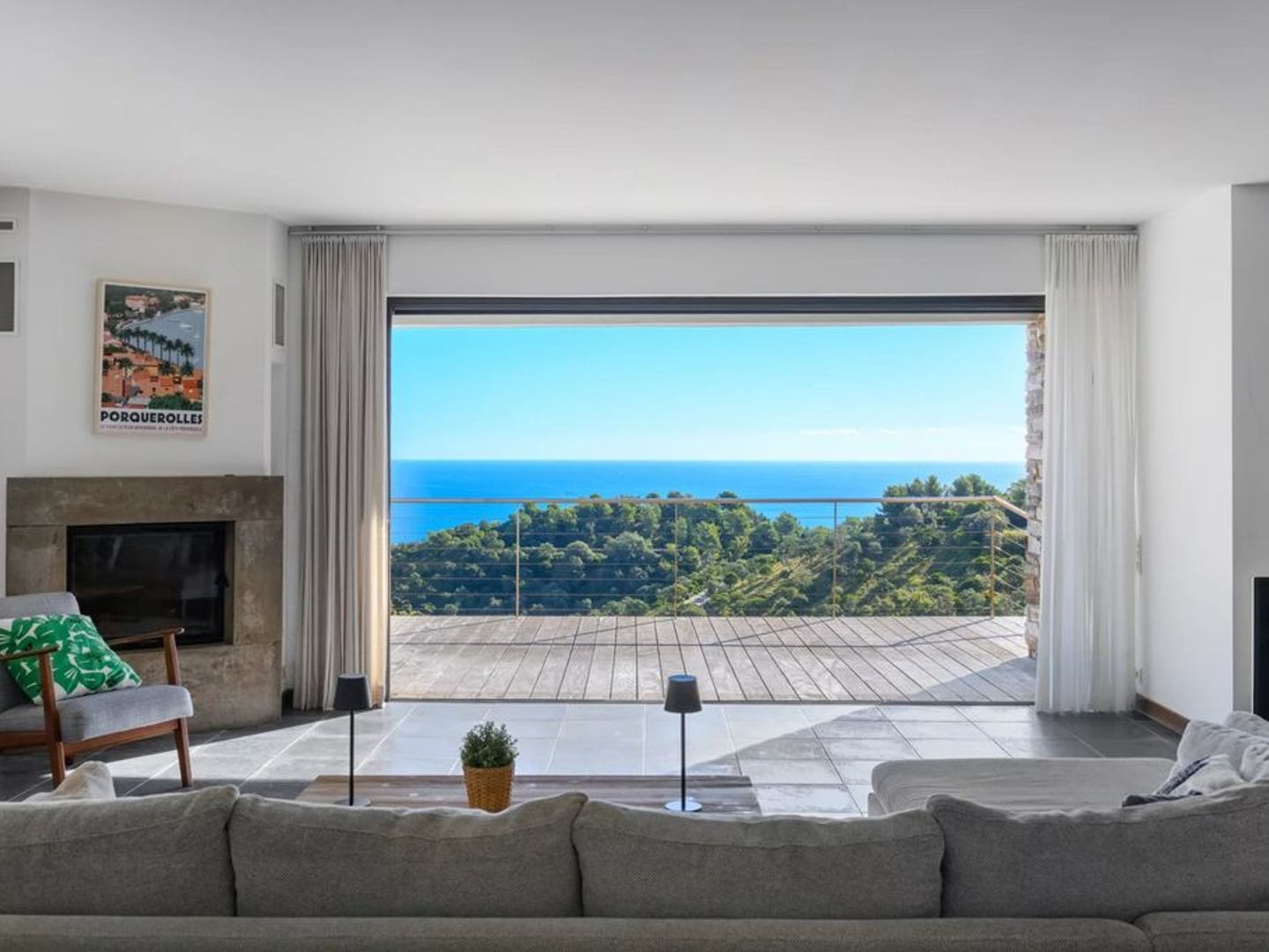 Maison à vendre - 5 pièces - 164m2 - Bormes-Les-Mimosas (83230)