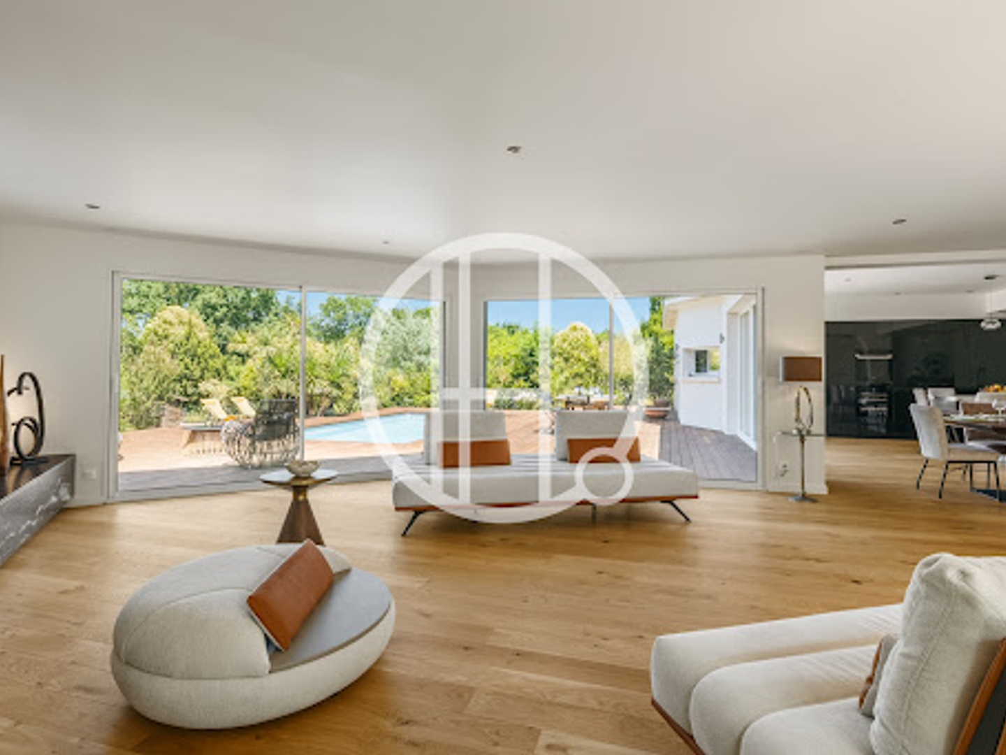 Maison 7 pièces 250 m²