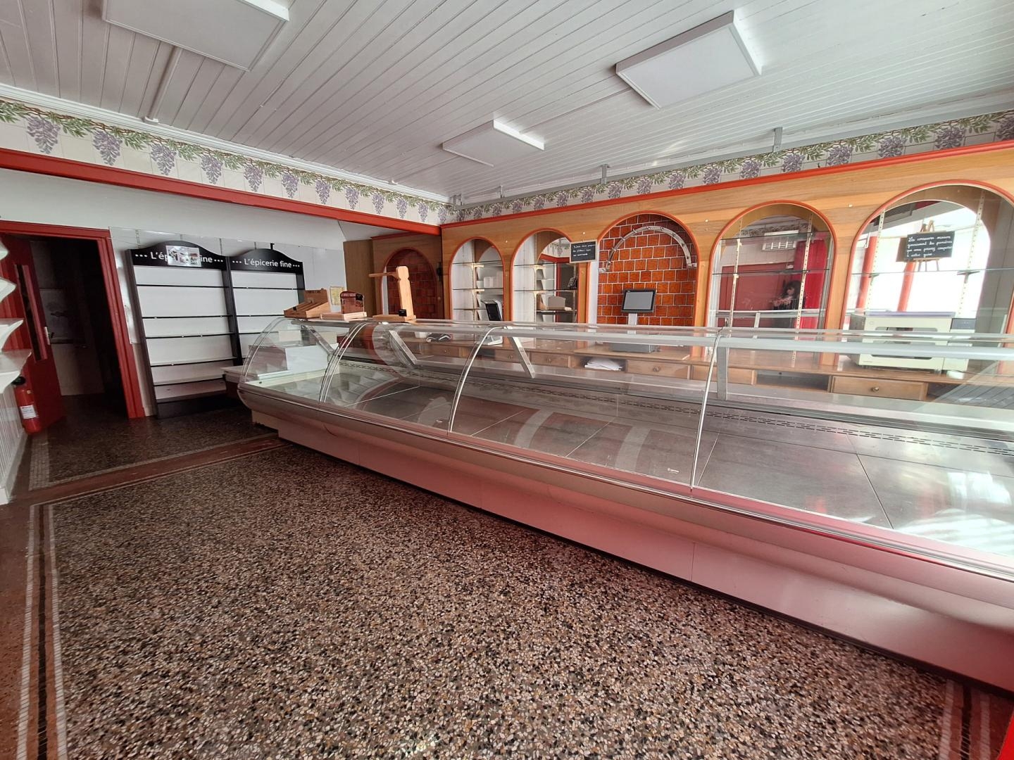 Immeuble à vendre - 4 pièces - 300m2 - Nontron (24300)