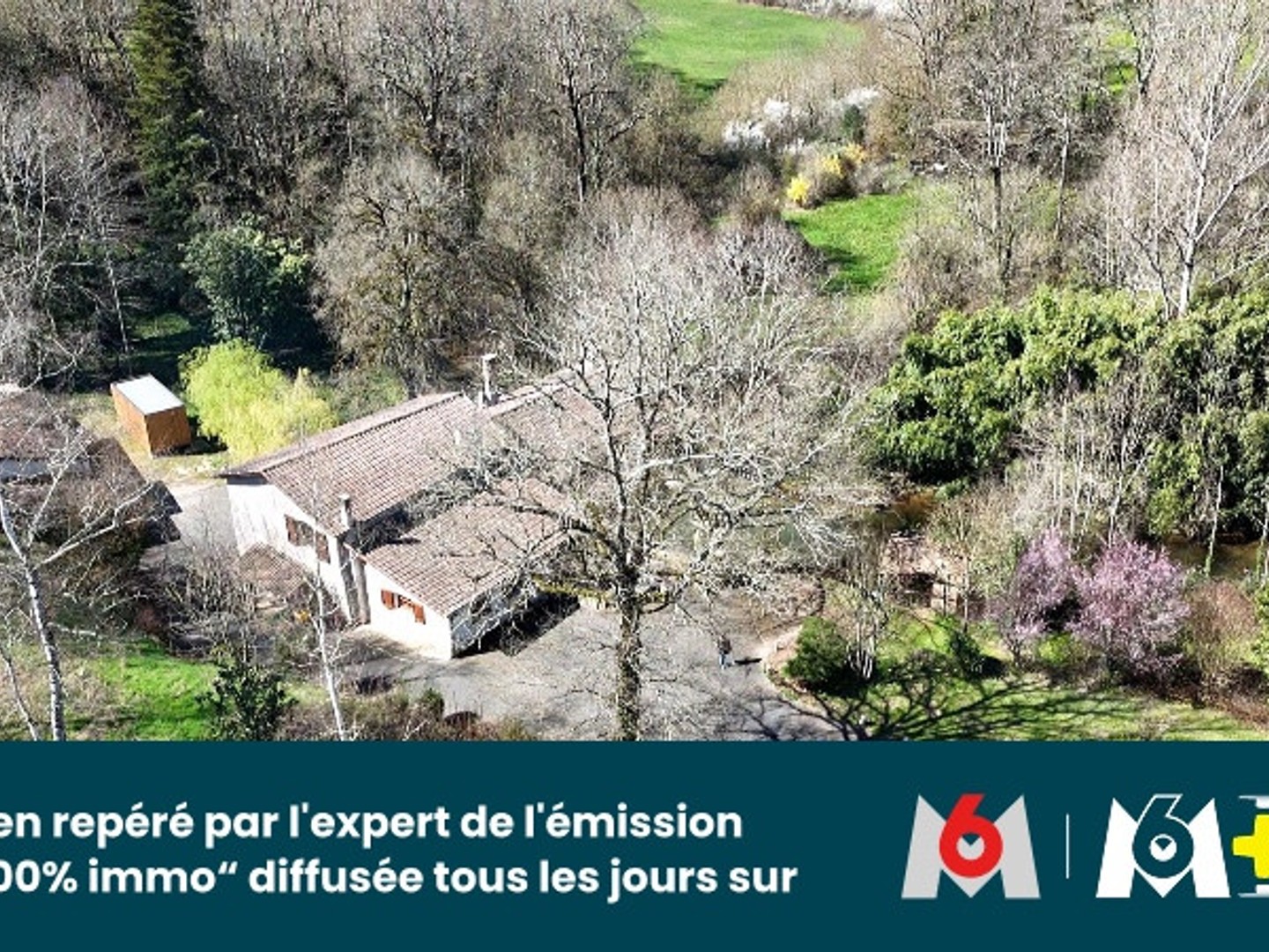 Une maison à usage d'habitation avec dépendances, étang et terrain attenant et non attenant