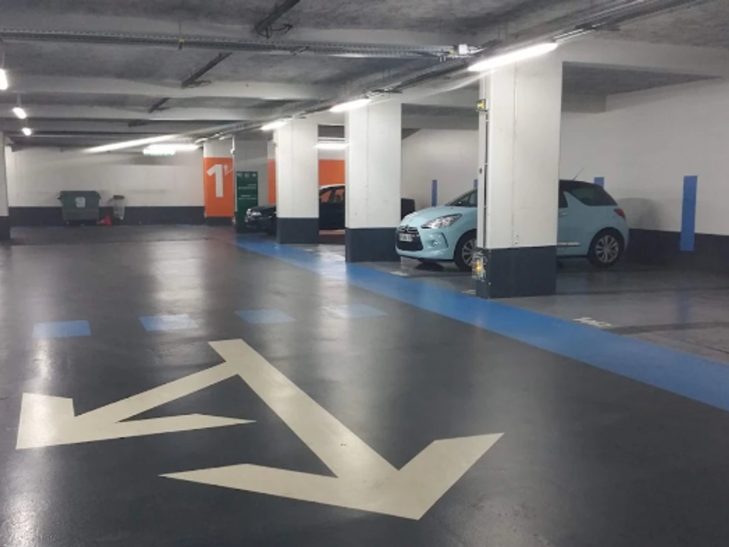 Parking / garage / box à vendre - 13m2 - Malakoff (92240)