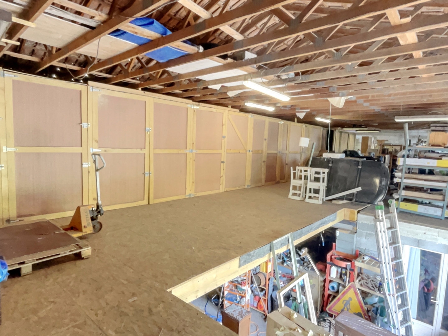 Locaux à vendre - 3 pièces - 284m2 - Marseillan (34340)