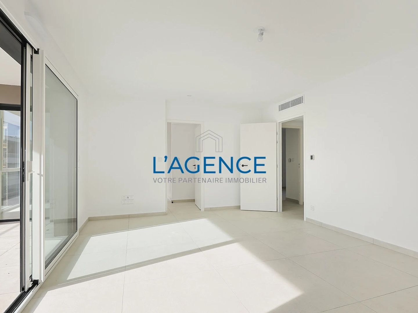 Appartement à vendre - 4 pièces - 80m2 - Hyères (83400)