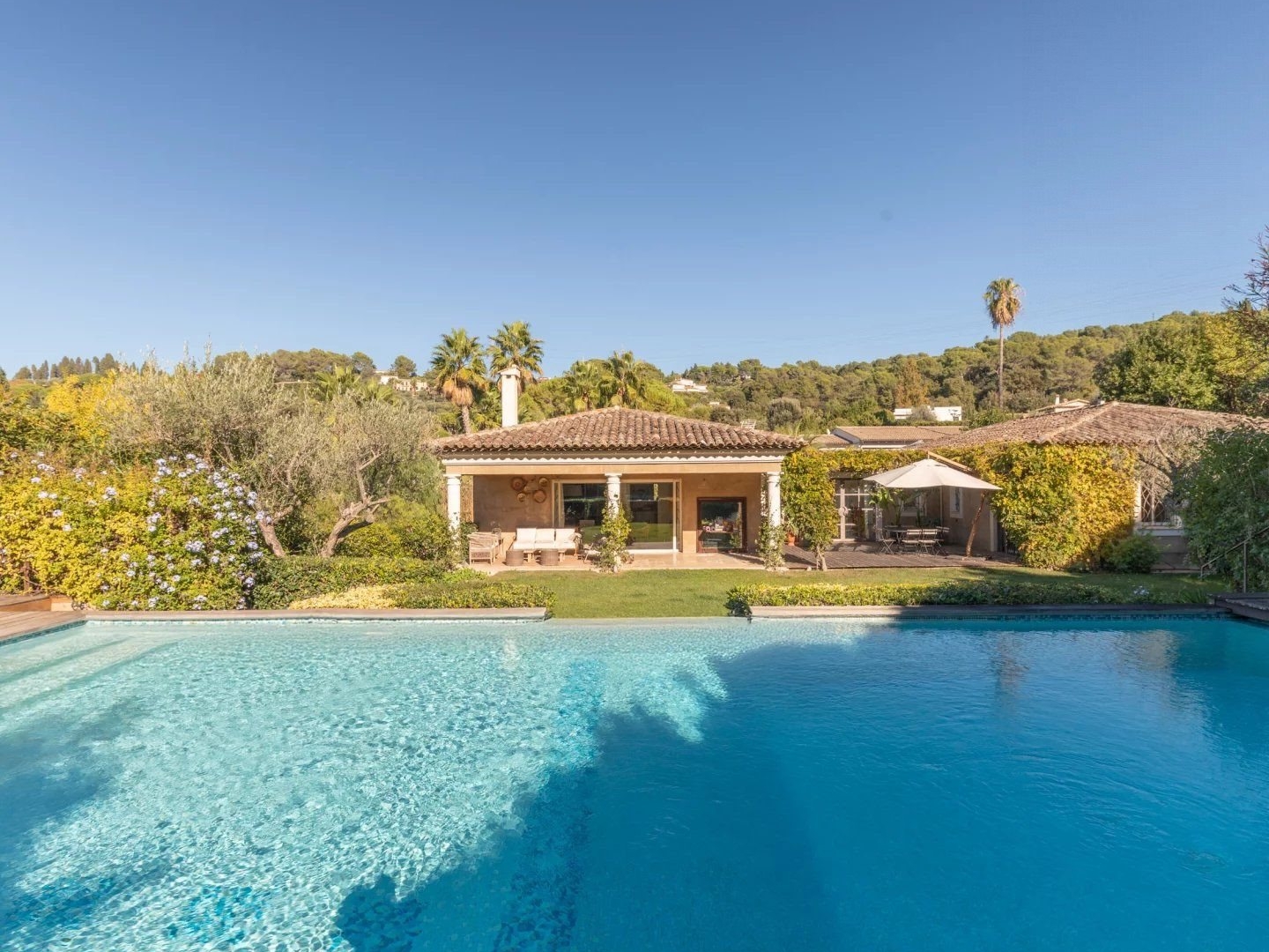 Maison à vendre - 9 pièces - 337m2 - Mougins (06250)