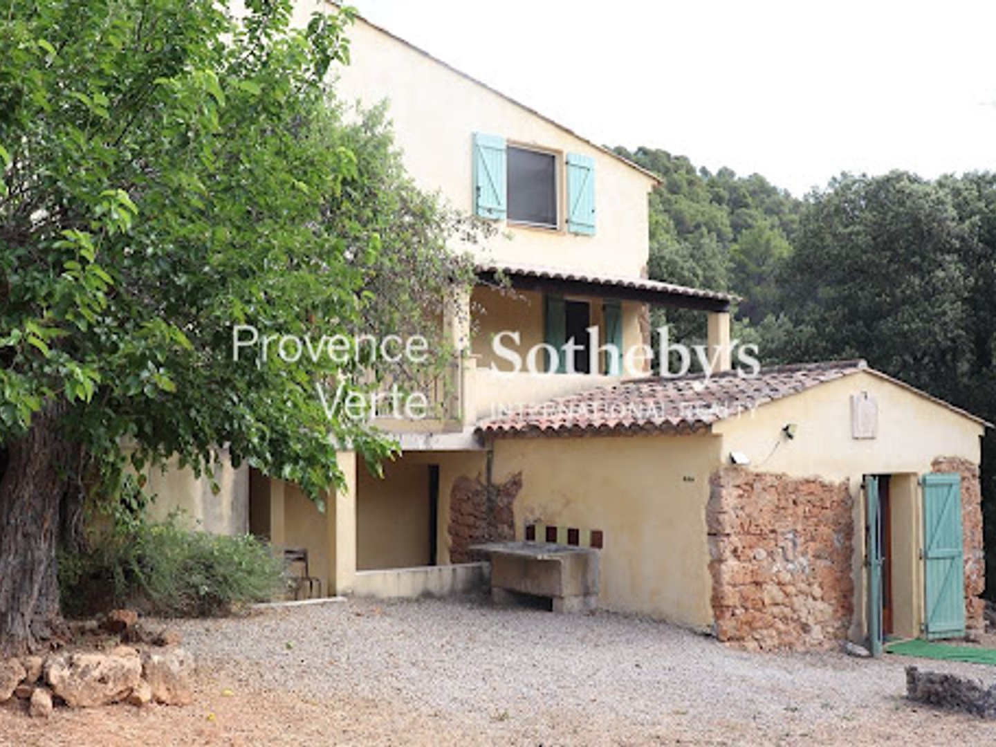 Maison à vendre - 10 pièces - 237m2 - Salernes (83690)