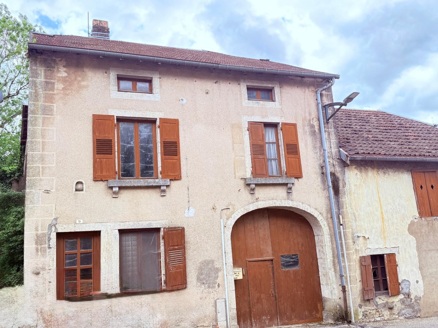 Ensemble immobilier de 159 m2 à rénover en totalité