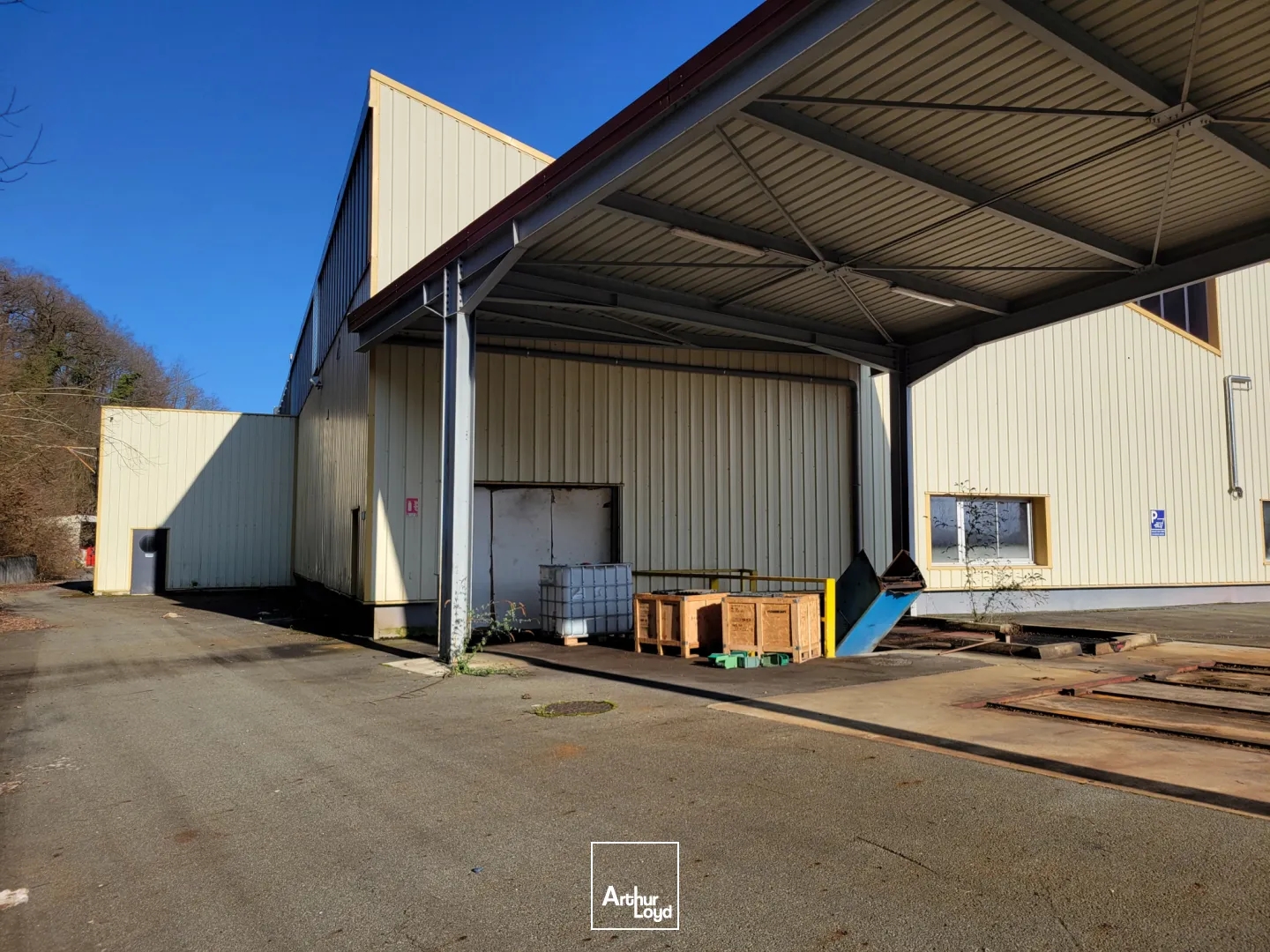 Locaux à vendre - 1500m2 - Valentigney (25700)