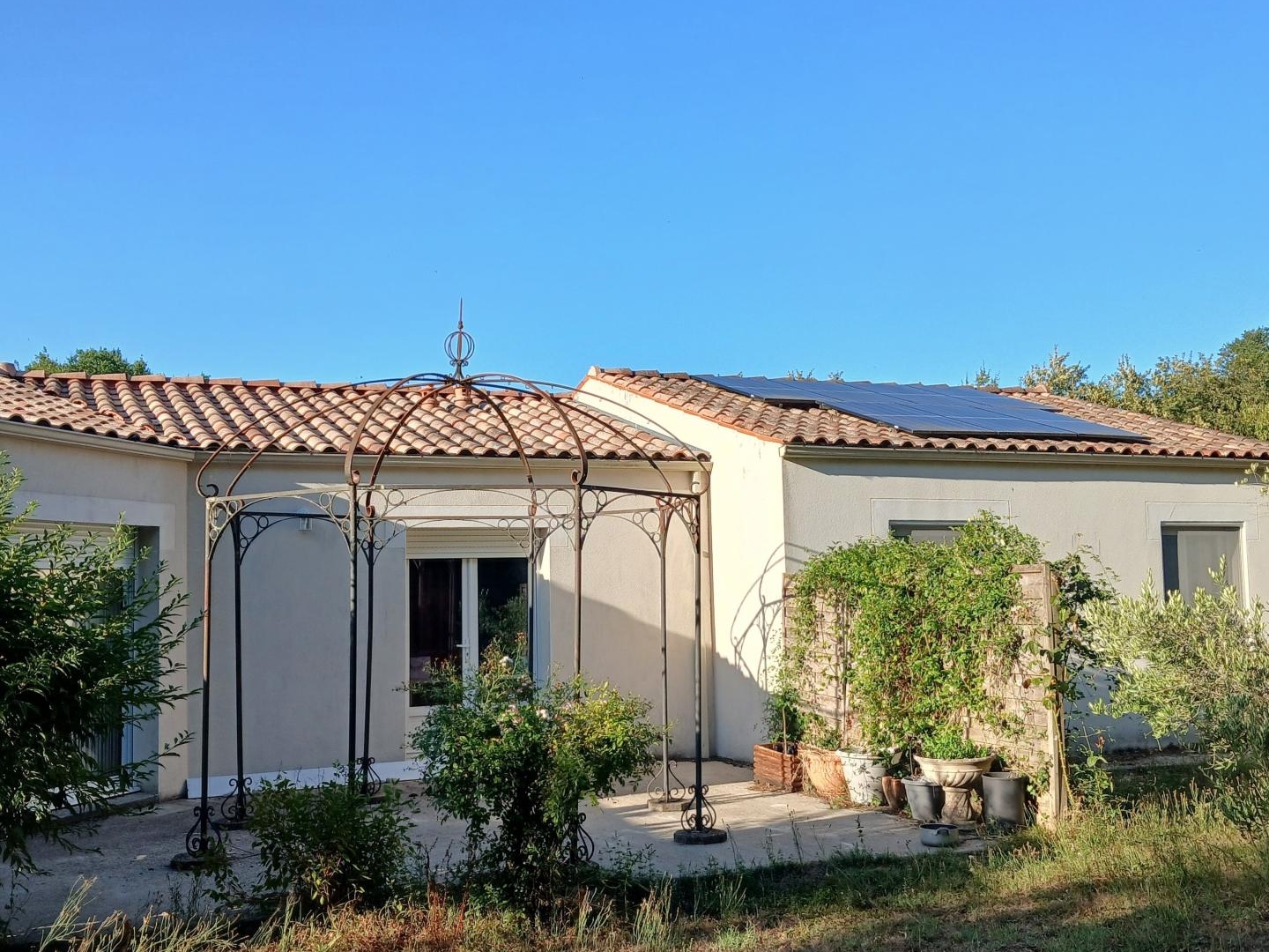 maison tranquille à la campagne