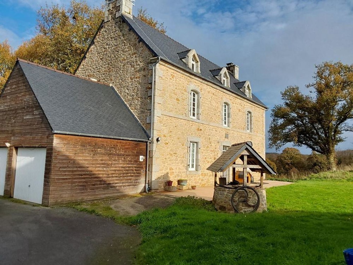 Maison Glomel 5 pièce(s) 171 m2