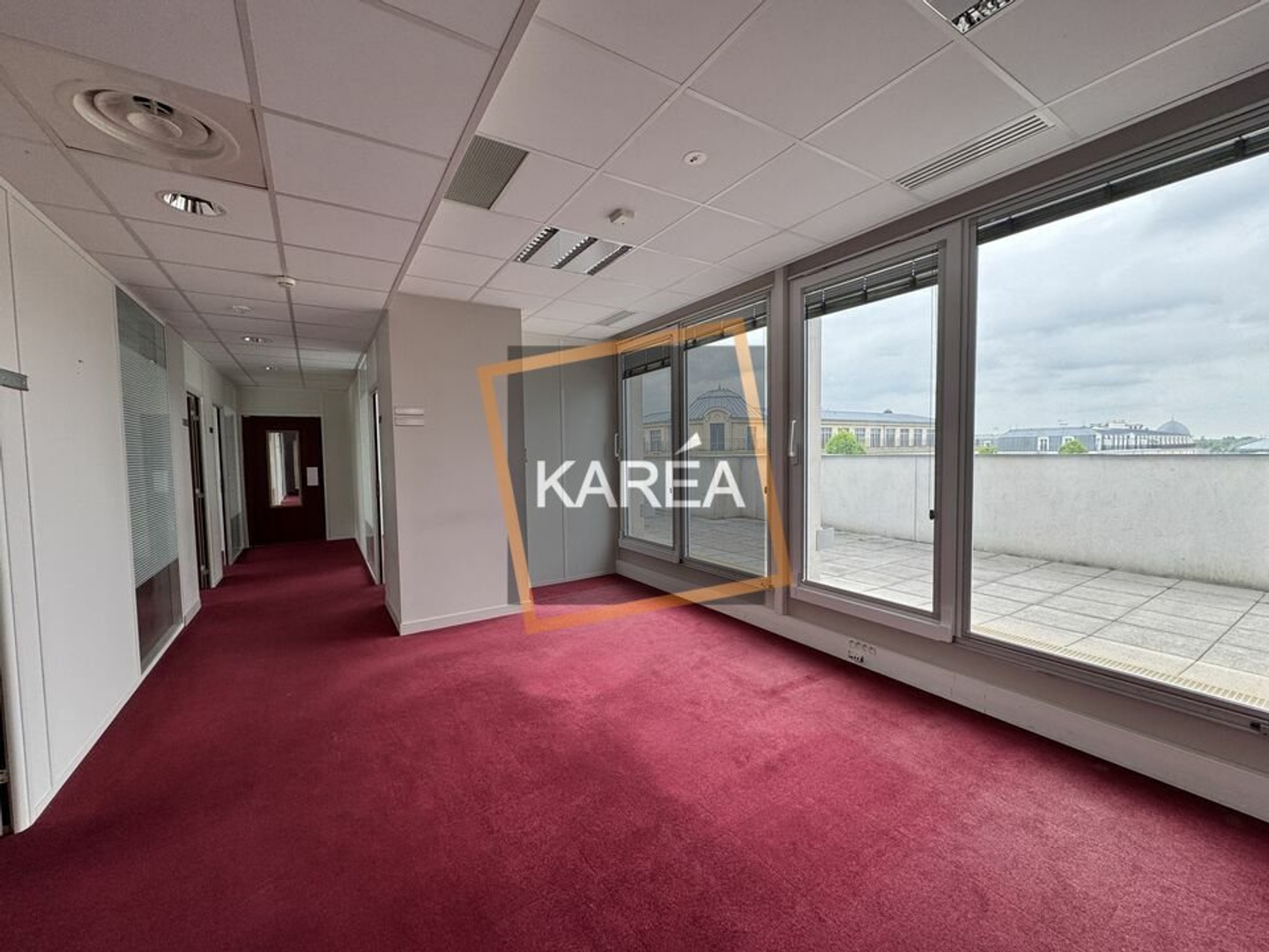 Local professionnel 405 m²