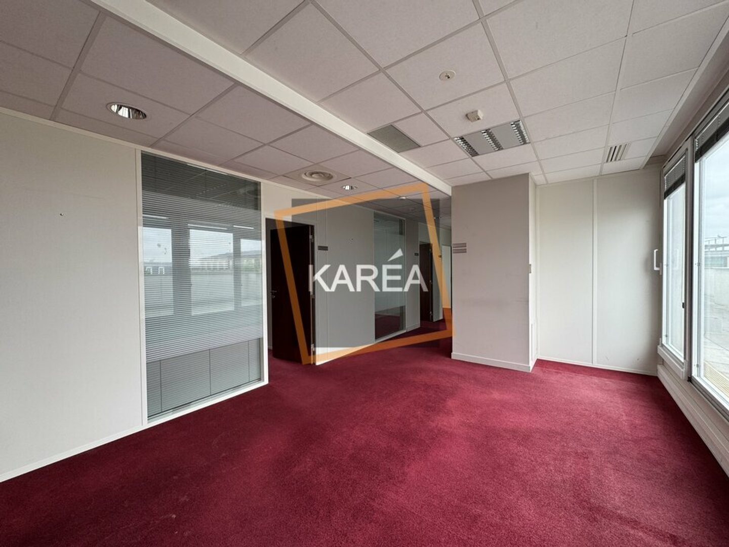 Locaux à vendre - 405m2 - Chessy (77700)