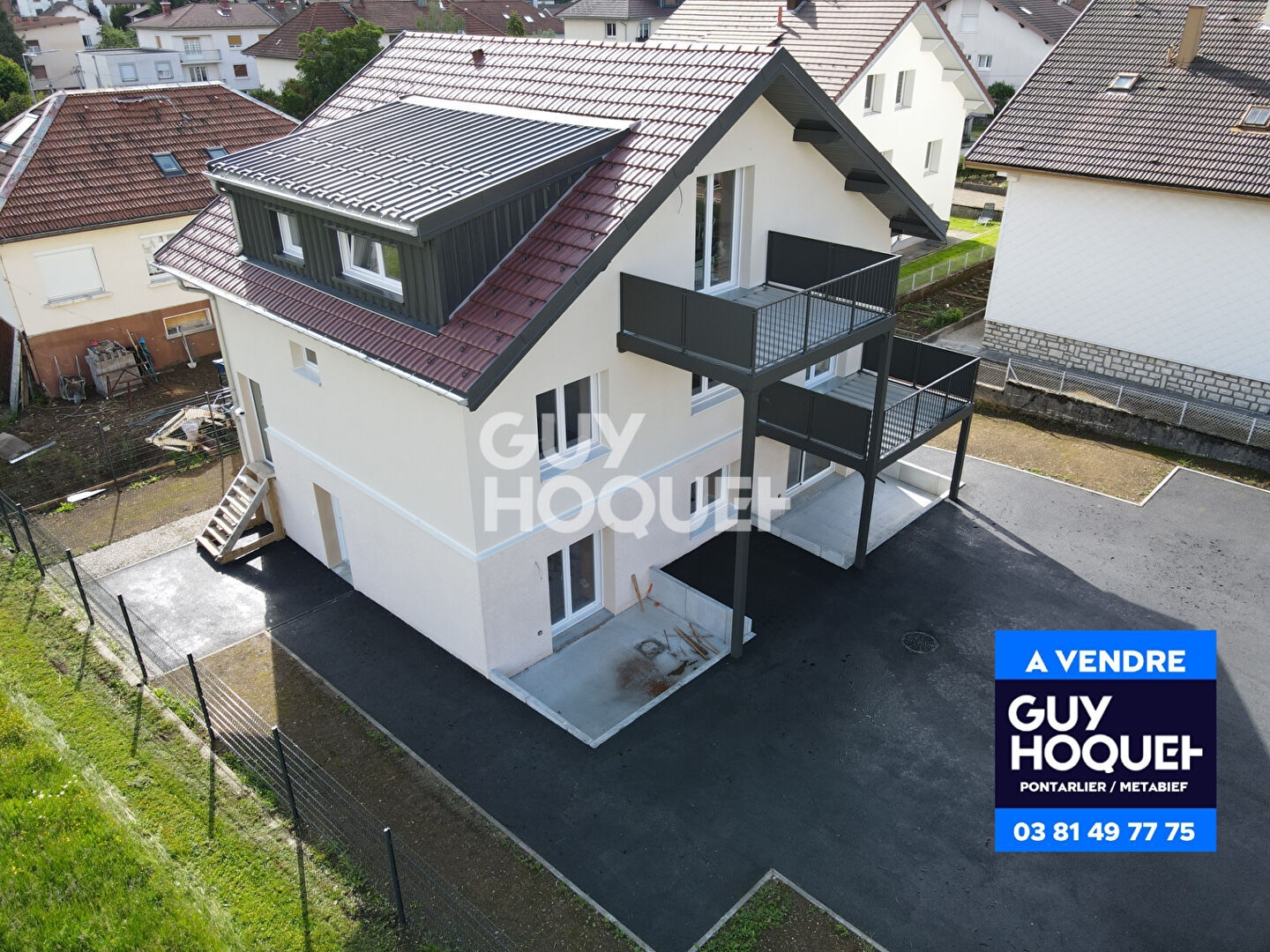 APPARTEMENT T2 RDC AVEC PARKING ET TERRASSE