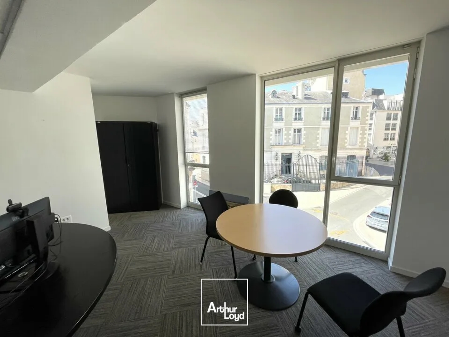 Bureaux à vendre - 1990m2 - Poitiers (86000)