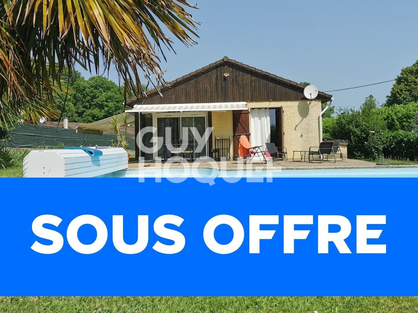 Maison de plain-pied avec piscine et grand terrain