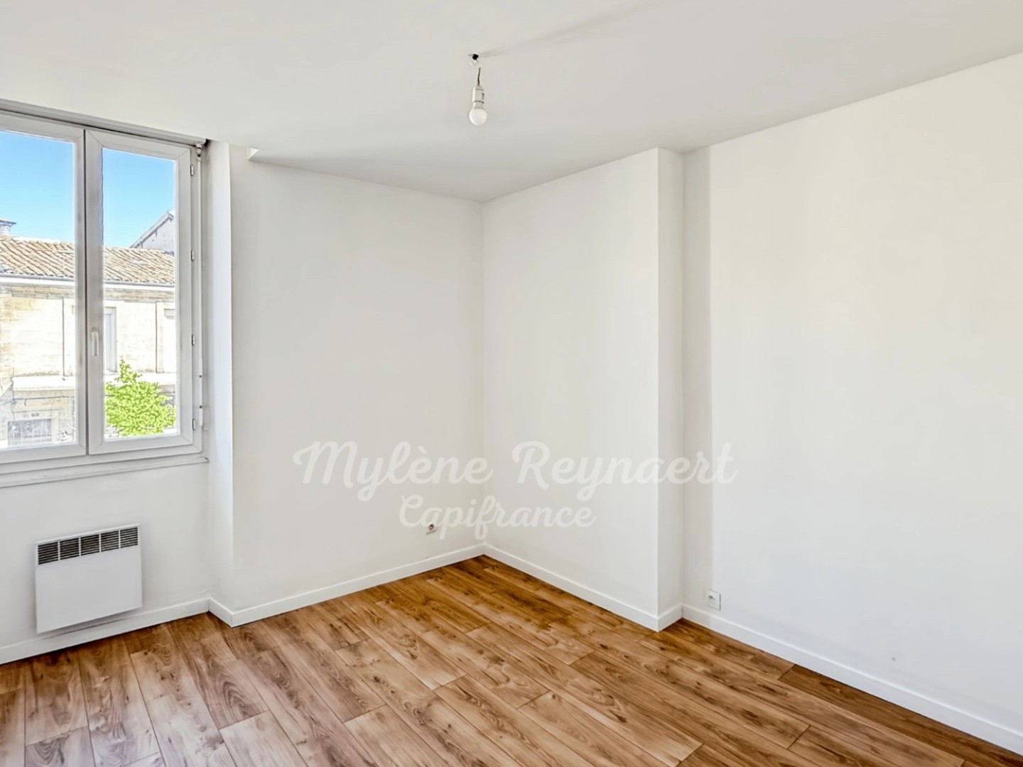 Immeuble à vendre - 14 pièces - 318m2 - Bordeaux (33800)